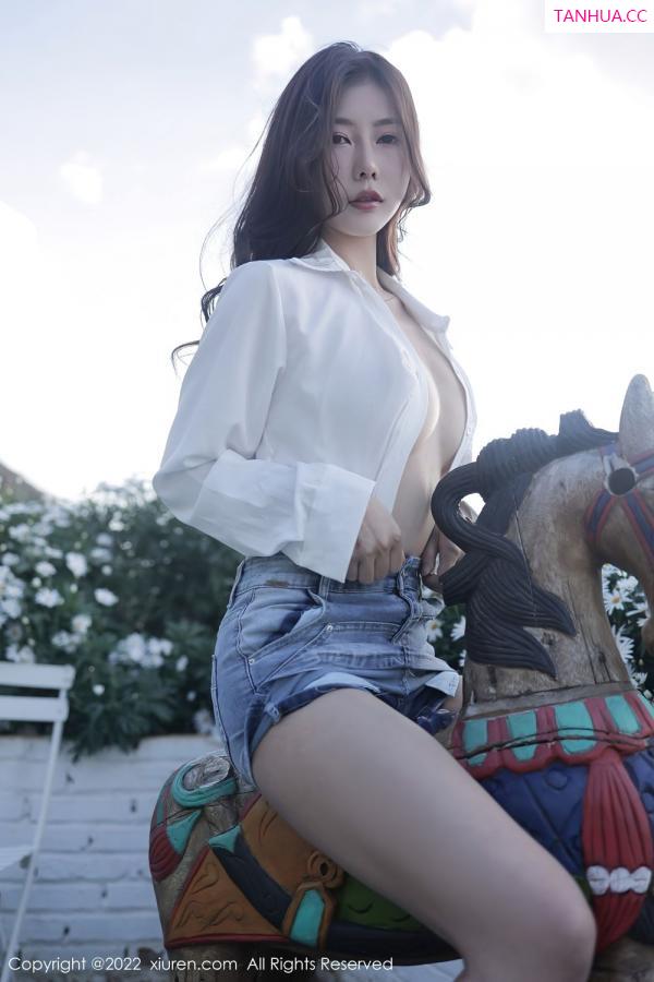 尹甜甜  [XiuRen]高清写真图 2022.05.16 No.5013 尹甜甜第18张图片